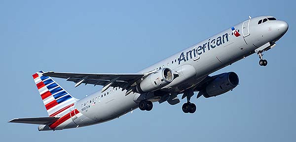 American Airbus A321-231 N587UW, Phoenix Sky Harbor, December 22, 2014